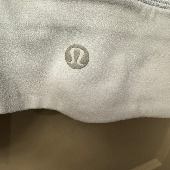 NWOT lululemon Align™ V-Neck Bra Light Support, A/B Cup, Windmill - Picture 4 of 5